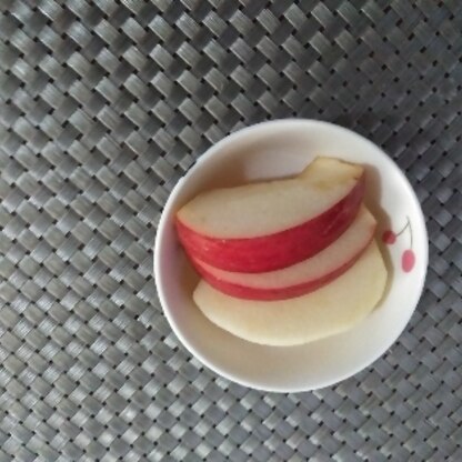 ドーナツちゃん
綺麗なりんごでいられて
嬉しいです＼(^o^)／
レシピありがとー(*^^*)